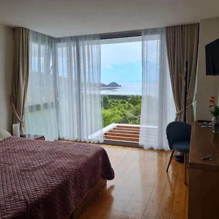 Alojamento de Acomodação e Pequeno-almoço Casa Da Ribeira