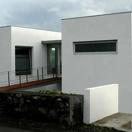 Bed & Breakfast Casa Da Ribeira Lajes do Pico