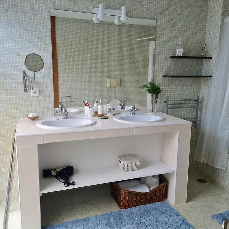 Casa Da Ribeira Bed & Breakfast Lajes do Pico
