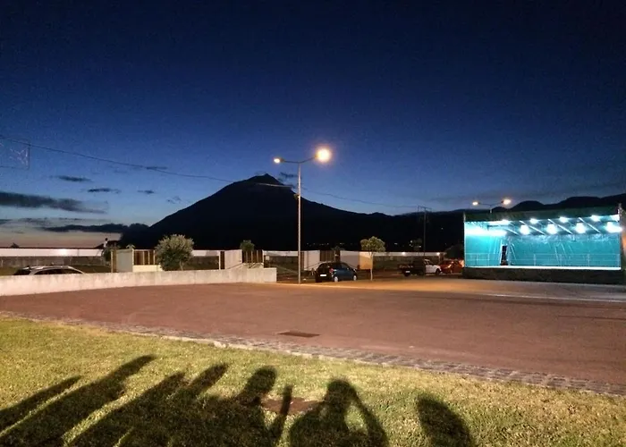 לינה וארוחת בוקר Casa Da Ribeira 4*