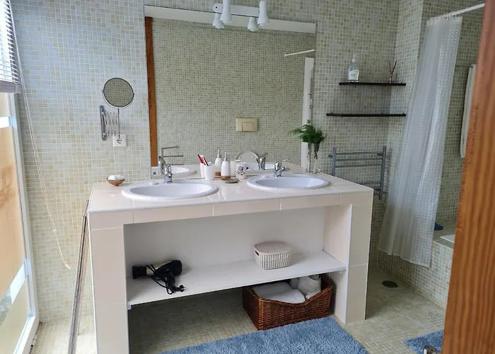 Casa Da Ribeira לינה וארוחת בוקר לאז'ס דו פיקו